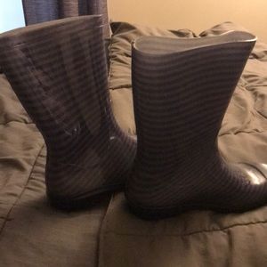 Ugg dark and light blue size 7 rain 🌧 boots